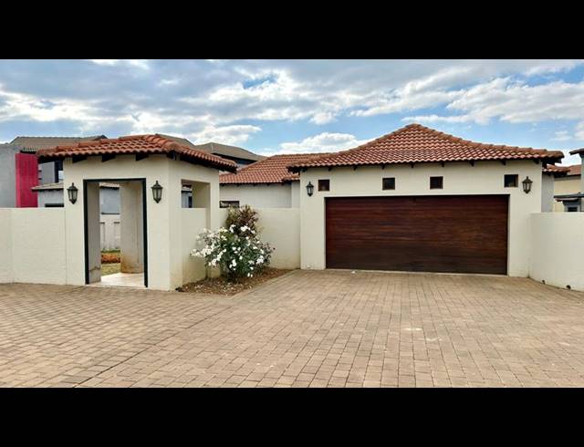 4 BEDROOM HOUSE FOR SALE IN SAVANNAH COUNTRY ESTATE